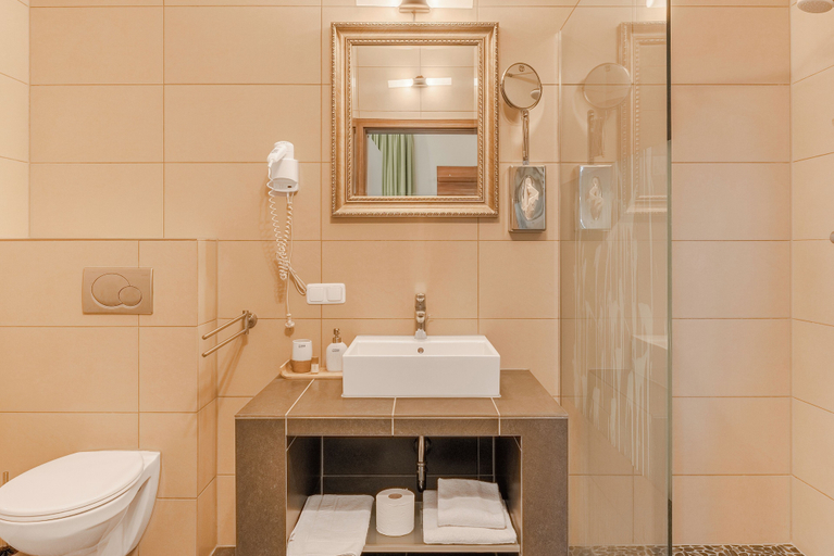 Bathroom, Hotel Victoria, Main-Taunus-Kreis