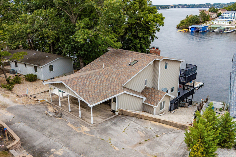 Exterior detail 4, Lakefront Luxury With Boat Slip, Decks & Kayaks at 17mm, Camden