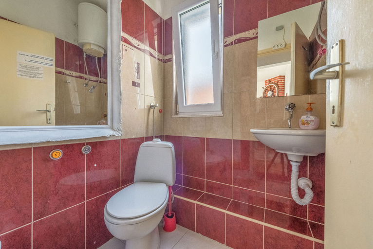 Bathroom 3, Apartments Branko, Okrug