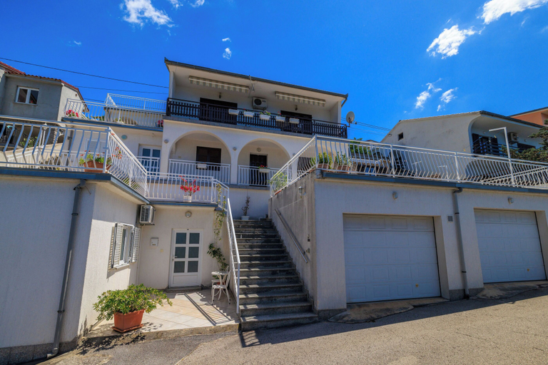 Others 2, Apartments Jasna, Senj