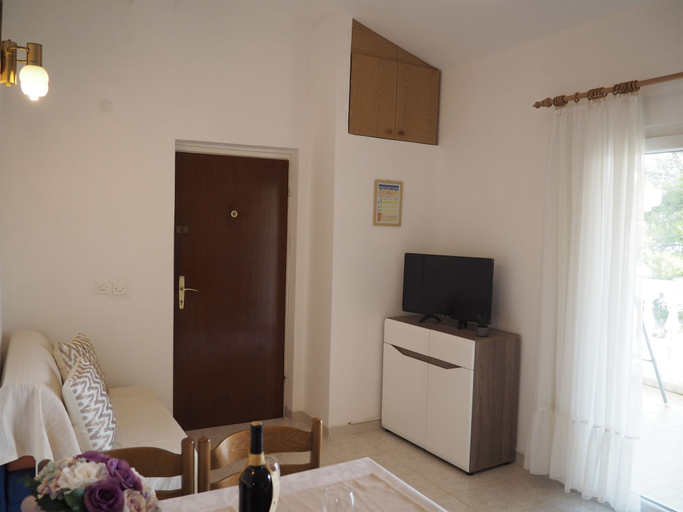 Others 4, Apartments Barac, Marina