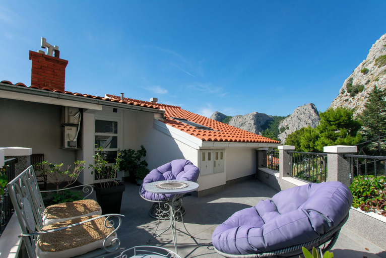Others 4, Apartments Ozren, Omiš
