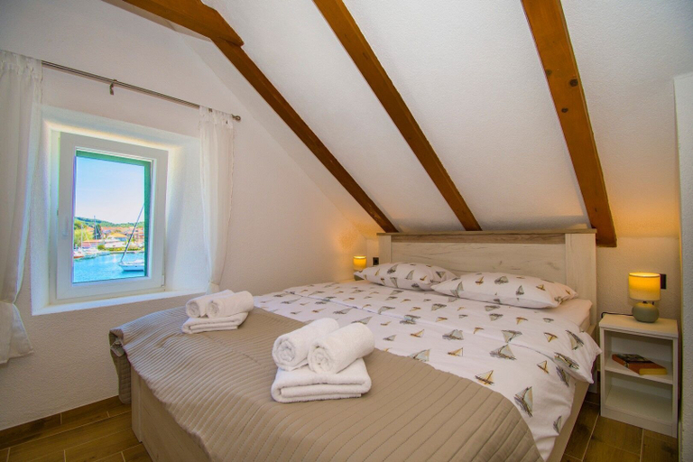 Room 5, House Olivera, Vodice