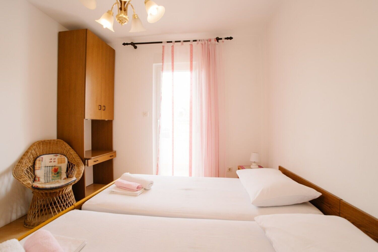 Bedroom 2, Apartments Petri, Tisno