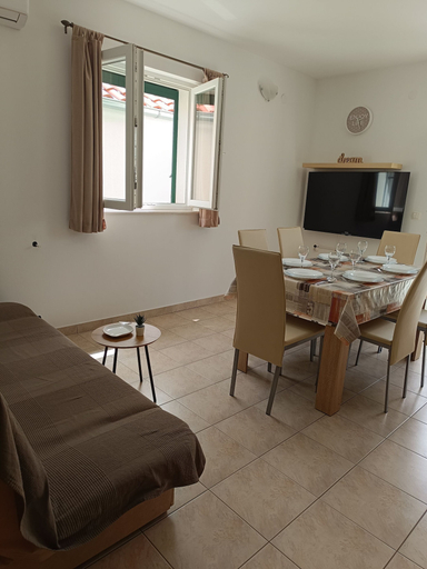 Others 4, Apartments Antonia, Primošten