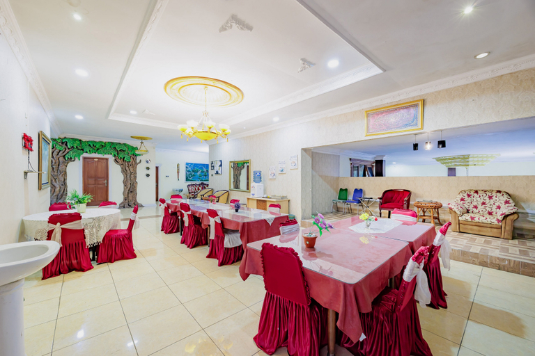 Food & Drinks 5, RedDoorz @ Hotel Andalus Puncak, Bogor