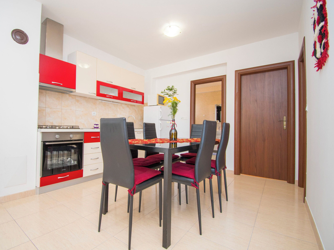Private kitchen 5, Apartment Stay Near Krka, Bilice
