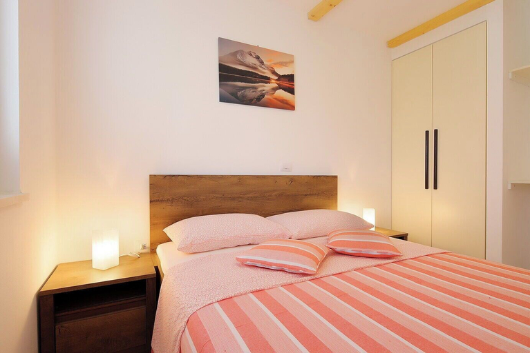 Bedroom 3, Apartments Sonja, Dobrinj