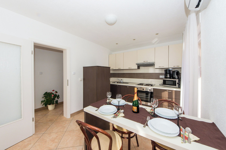 Others 4, Apartment Yasmin, Vinodolska