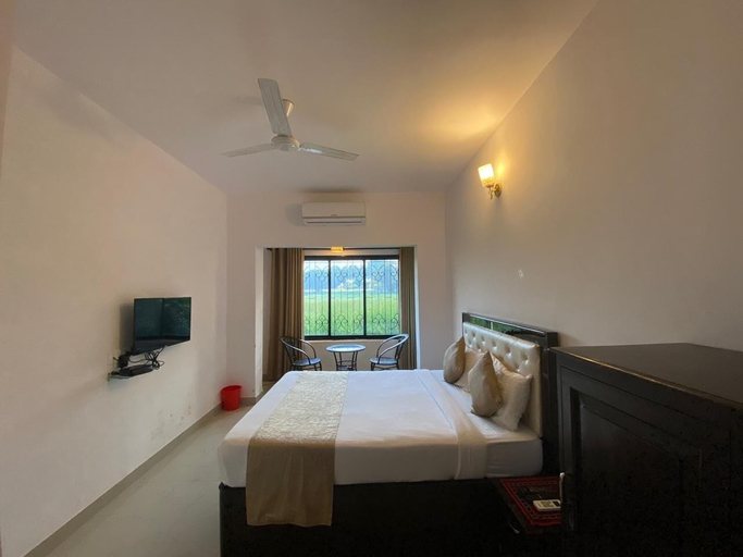 Bedroom 5, Greenfield View, North Goa