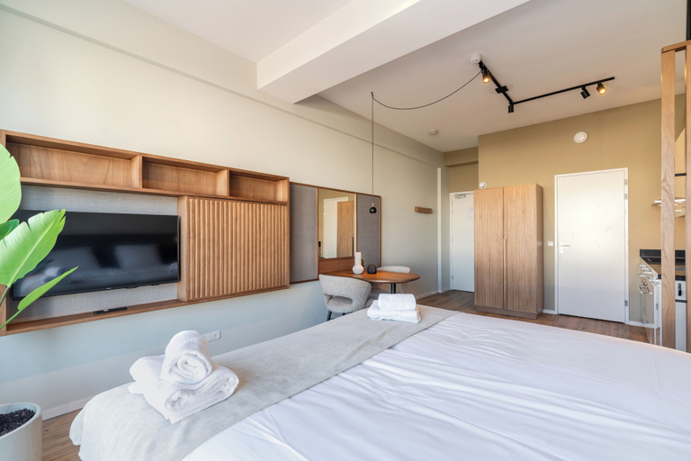 Room 2, Utrecht City Apartments Huizingalaan, Utrecht
