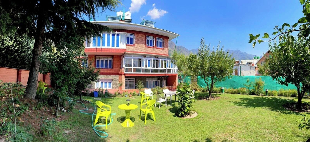 Exterior 4, Red Wood Nishat Dal Lake, Srinagar