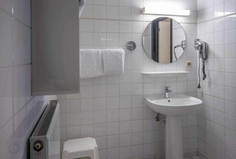 Bathroom 3, Blanckthys Hotel Voeren, Limburg