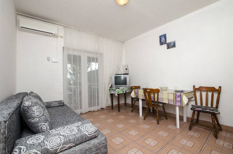 Others 5, Apartments Anka 20m From the Beach, Dugi Rat