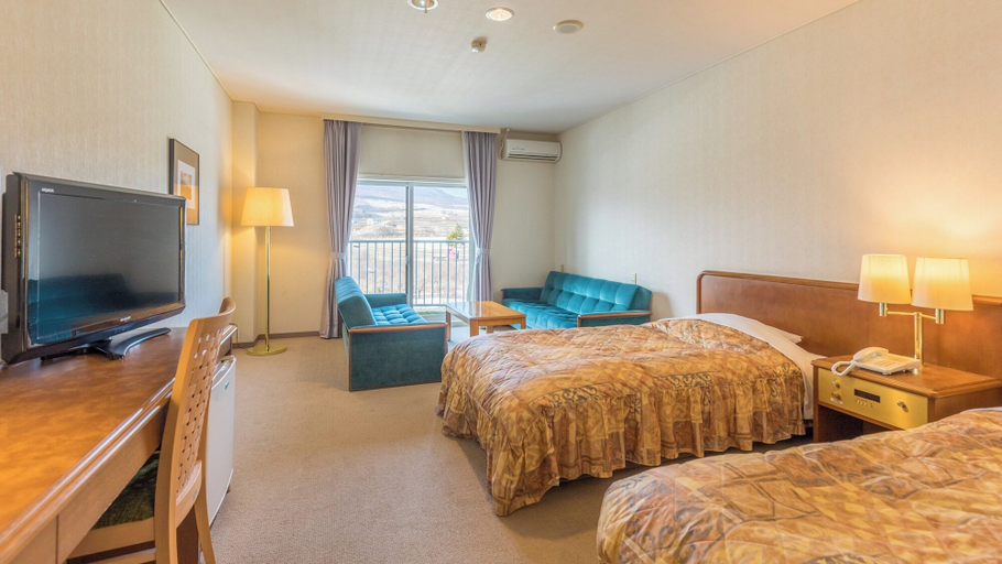 Bedroom 2, Yatsugatake Grace Hotel, Minamimak