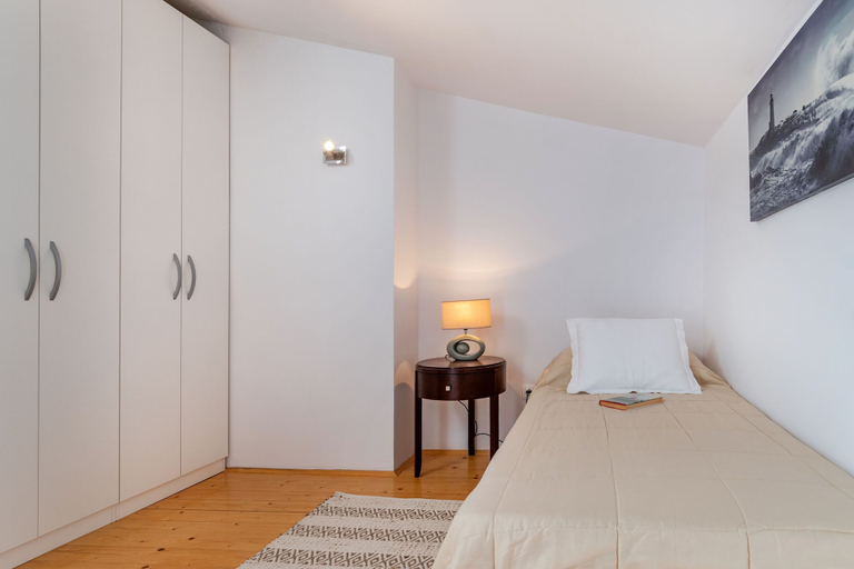 Bedroom 5, Villa Vita, Okrug