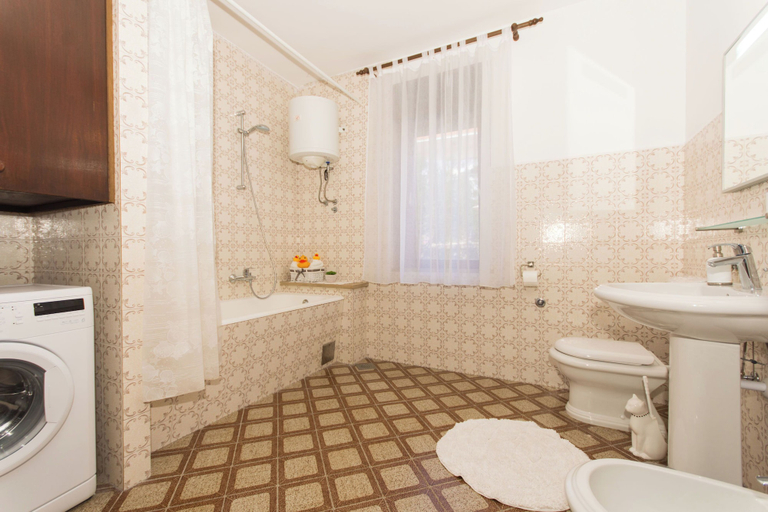 Bathroom, Apartment Lorenzo, Trogir