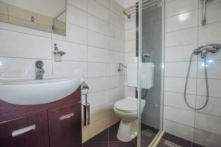Bathroom 4, Apartments Jacqueline, Pakoštane
