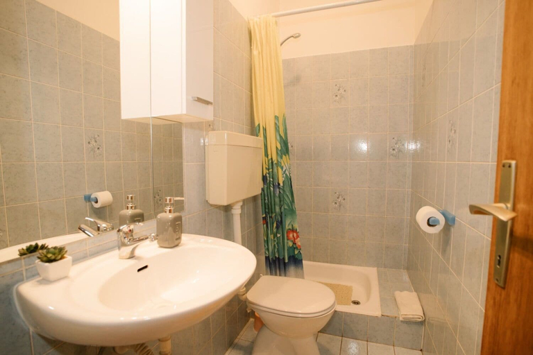 Bathroom 3, Apartments Petri, Tisno