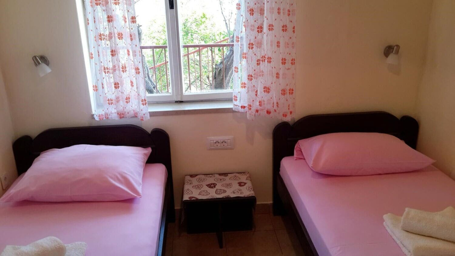 Bedroom 2, Apartment Griv, Cres