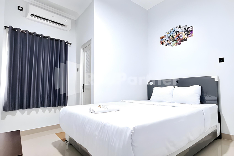 Bedroom 4, Aster Triplets Guest House JCM Mitra RedDoorz, Sleman
