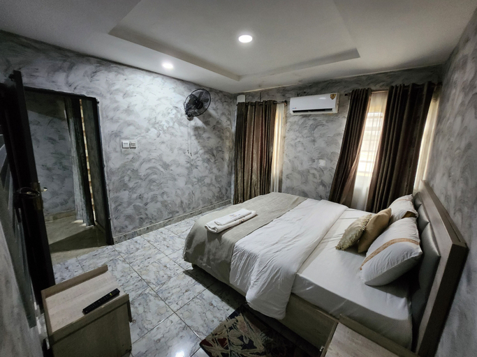 Room 4, DeRadiant Lodge, Ibeju/Lekki