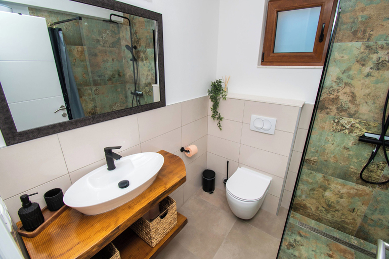 Bathroom 4, Villa Lucia, Skradin