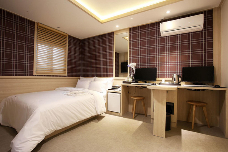 Bedroom 2, Mia Kanu (Samyang-dong Sageori), Gangbuk