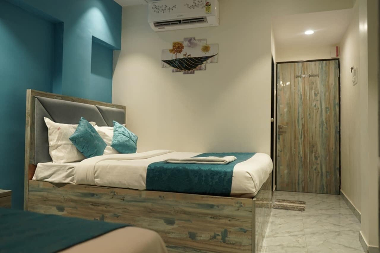 Room 4, Hotel New 7AM, Mumbai Suburban
