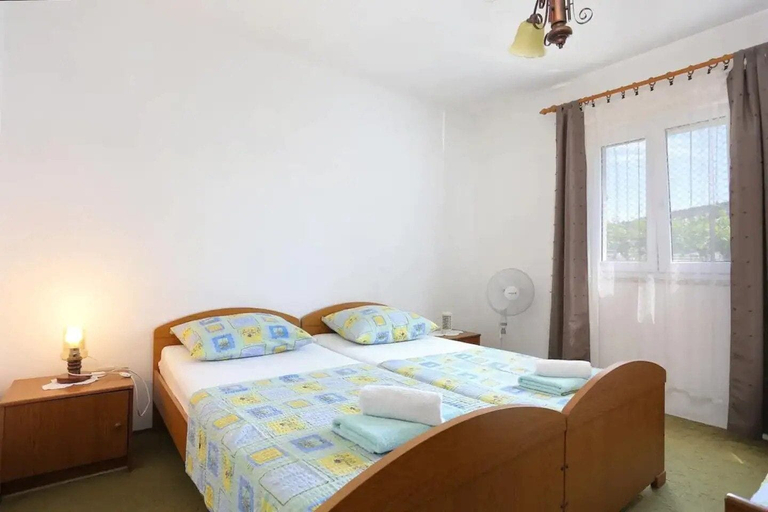 Room 2, House Neda, Marina