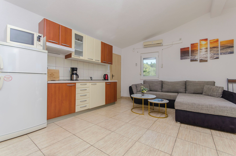 Private kitchen 3, Apartments Nedi, Rogoznica