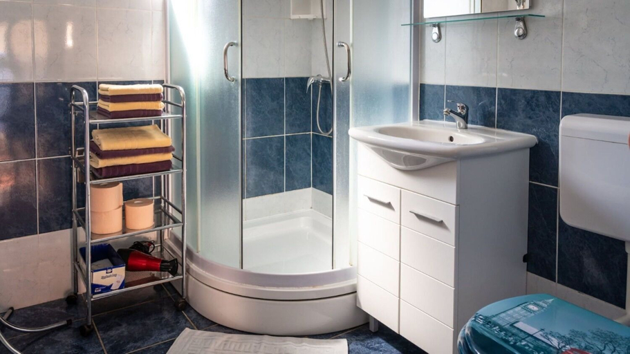 Bathroom 3, Apartments Dar, Lokve