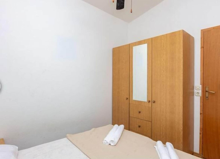 Room 5, Apartments Helen, Rogoznica