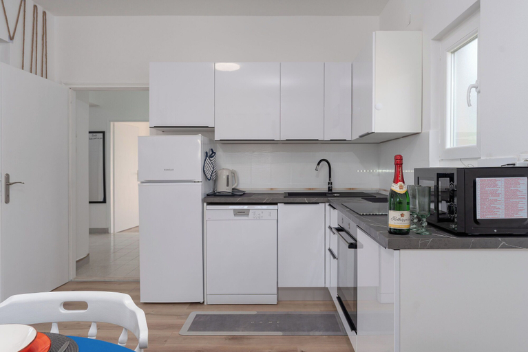 Private kitchen 2, House Adriatic Blue Dream, Ražanac