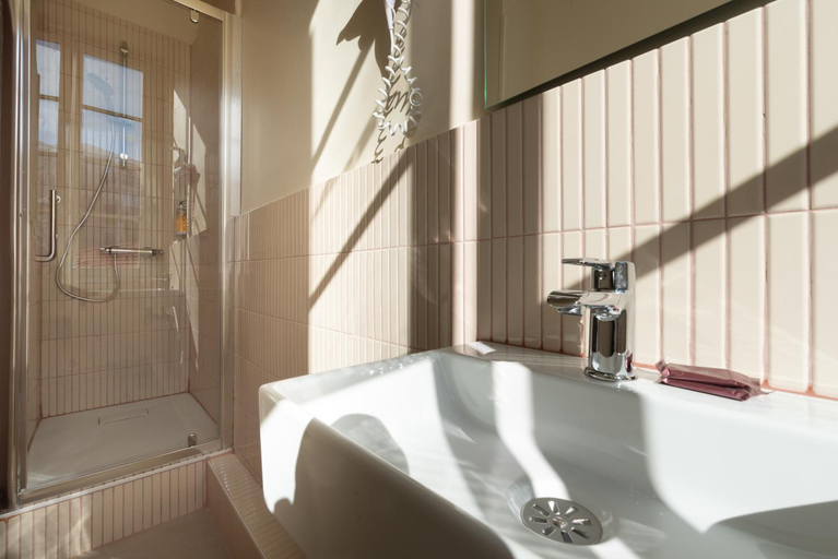 Bathroom 4, Richelieu Hotel, Alpes-Maritimes
