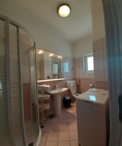 Bathroom 3, Apartments Ivo, Vir