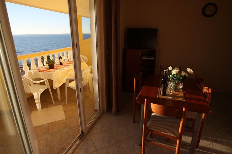 Others 3, Apartments Mladen, Nin