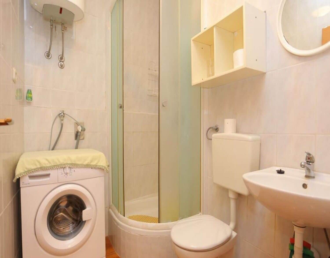 Bathroom 3, Apartments Rosa, Trogir