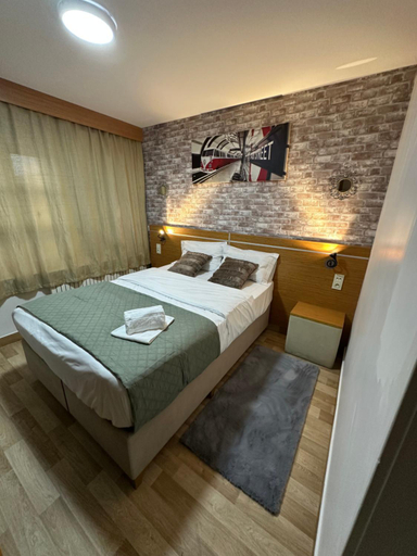 Others 5, Hotel Le Prince, Poitiers Gare, Vienne
