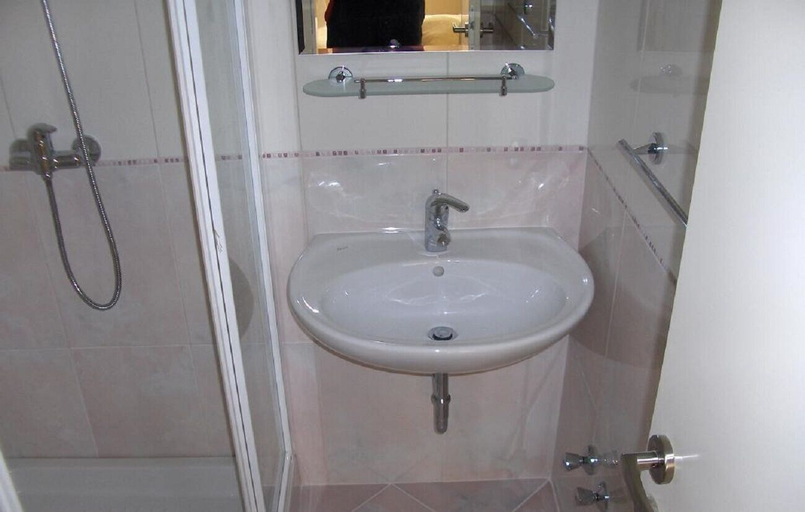 Bathroom 3, Apartments Lada, Baška Voda