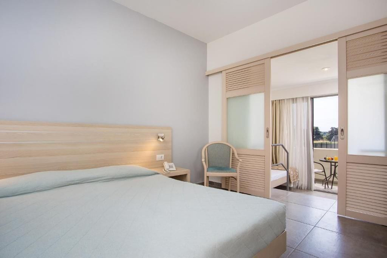 Bedroom 4, Niriides Hotel, South Aegean