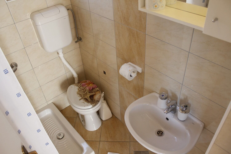 Bathroom 2, Apartments Old Stone, Sukošan