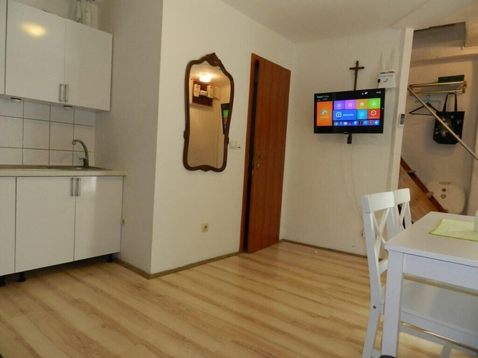 Others 5, Apartment Protrka, Omiš