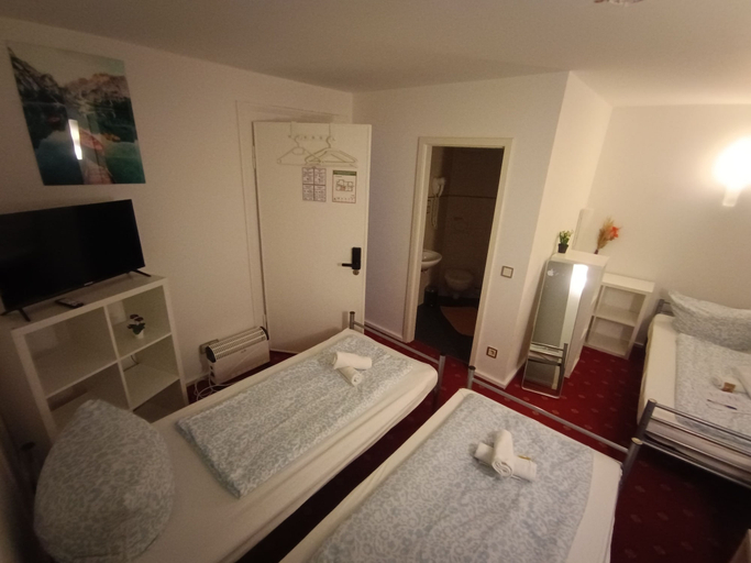 Bedroom 5, villa furstenberg, Leverkusen