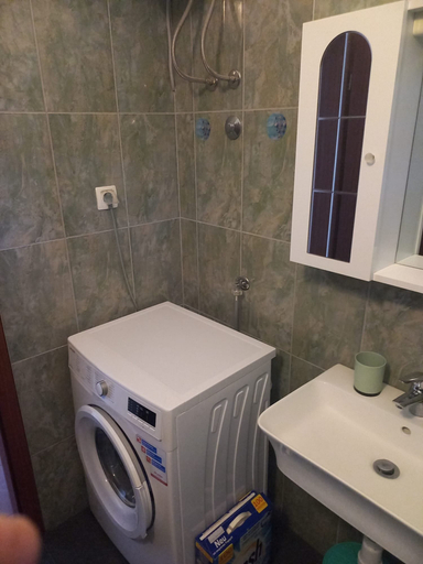 Bathroom 2, Apartment Escape, Pašman