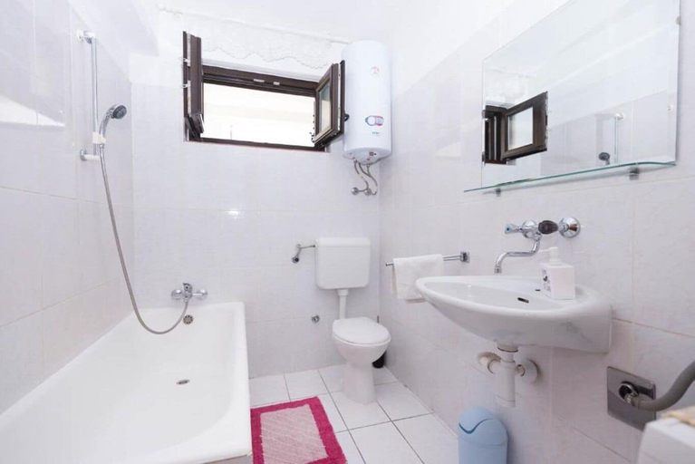 Bathroom 3, Apartments Marko, Pag