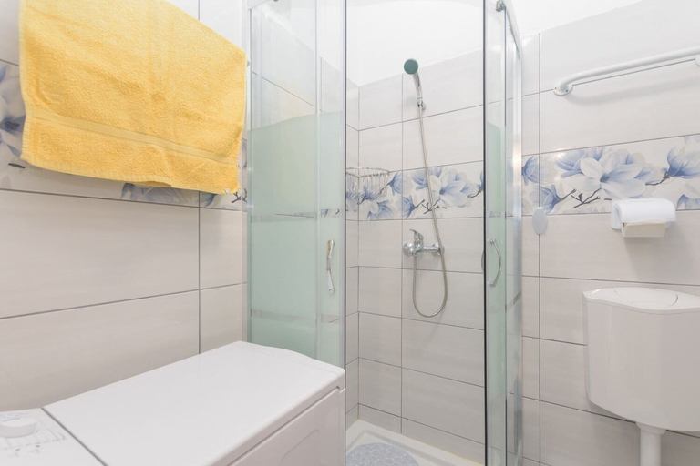 Bathroom 3, Apartment Orange, Medulin