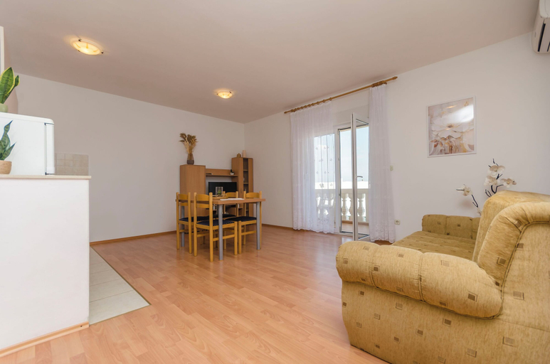 Others 5, Apartments Sabina, Vodice