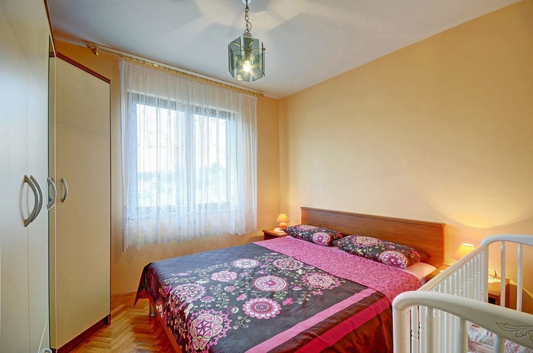 Bedroom 2, Apartments Marica, Pula