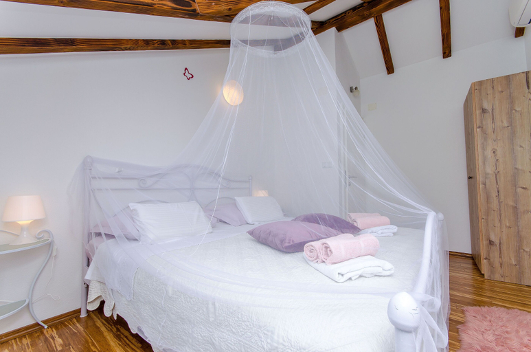 Bedroom 2, Villa Gromin Dolac, Jelsa